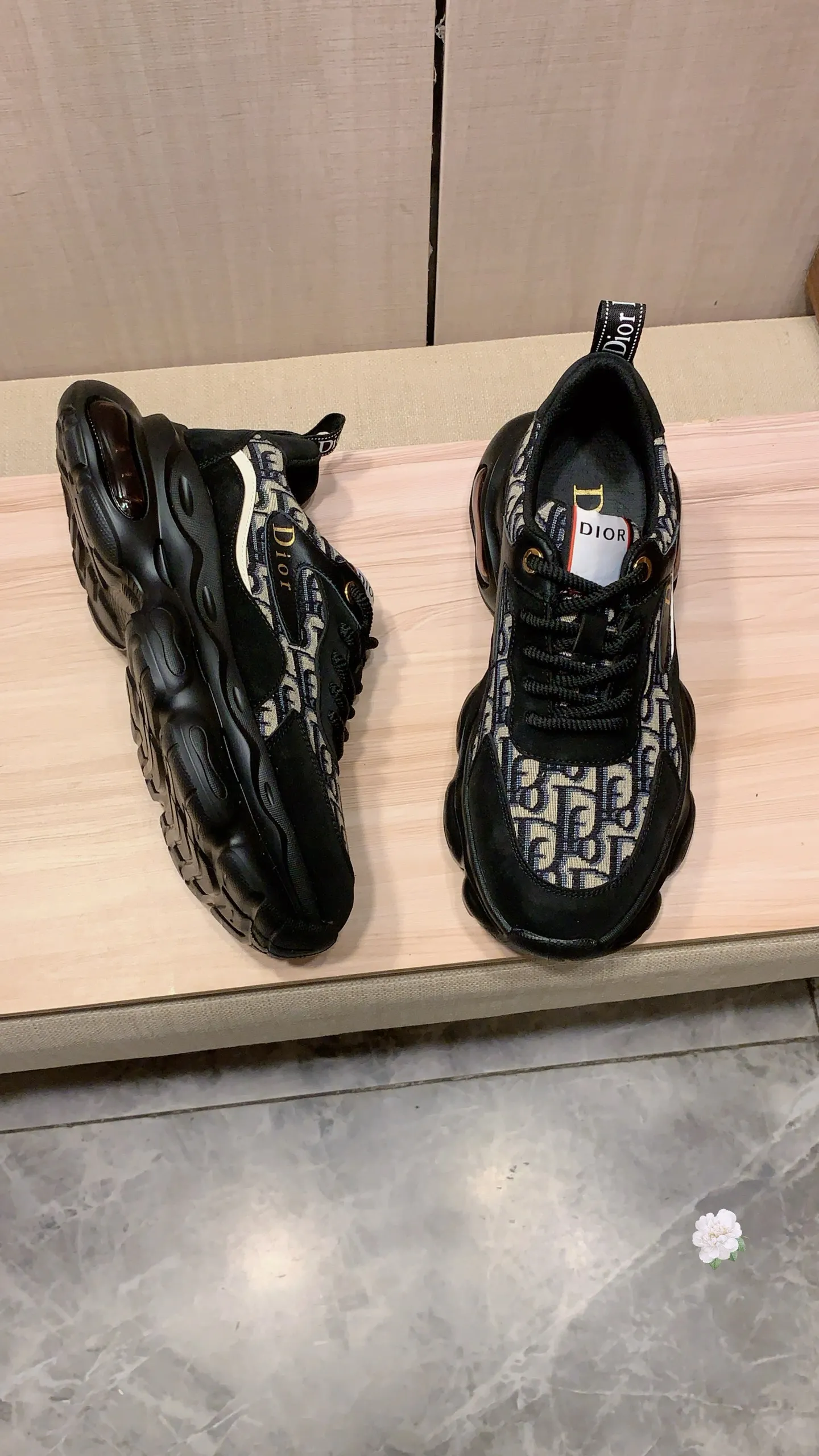 Men's men's shoes💰460💰💰🎩🎩[Lightning][Lightning] "Dior DIOR*" latest • popular casual shoes, top brand [seduce] luxury ~ purchasing agency, top ~ quality. [Strong] The upper is made of imported breathable cowhide with material ➕ breathable sheepskin feet (•) and fine workmanship. The original stylish and stylish soft rubber wear-resistant and non-slip outsole is light and comfortable on the feet. The real thing looks better when photographed in person. 012: code: 38-44, 2️⃣ colors selected